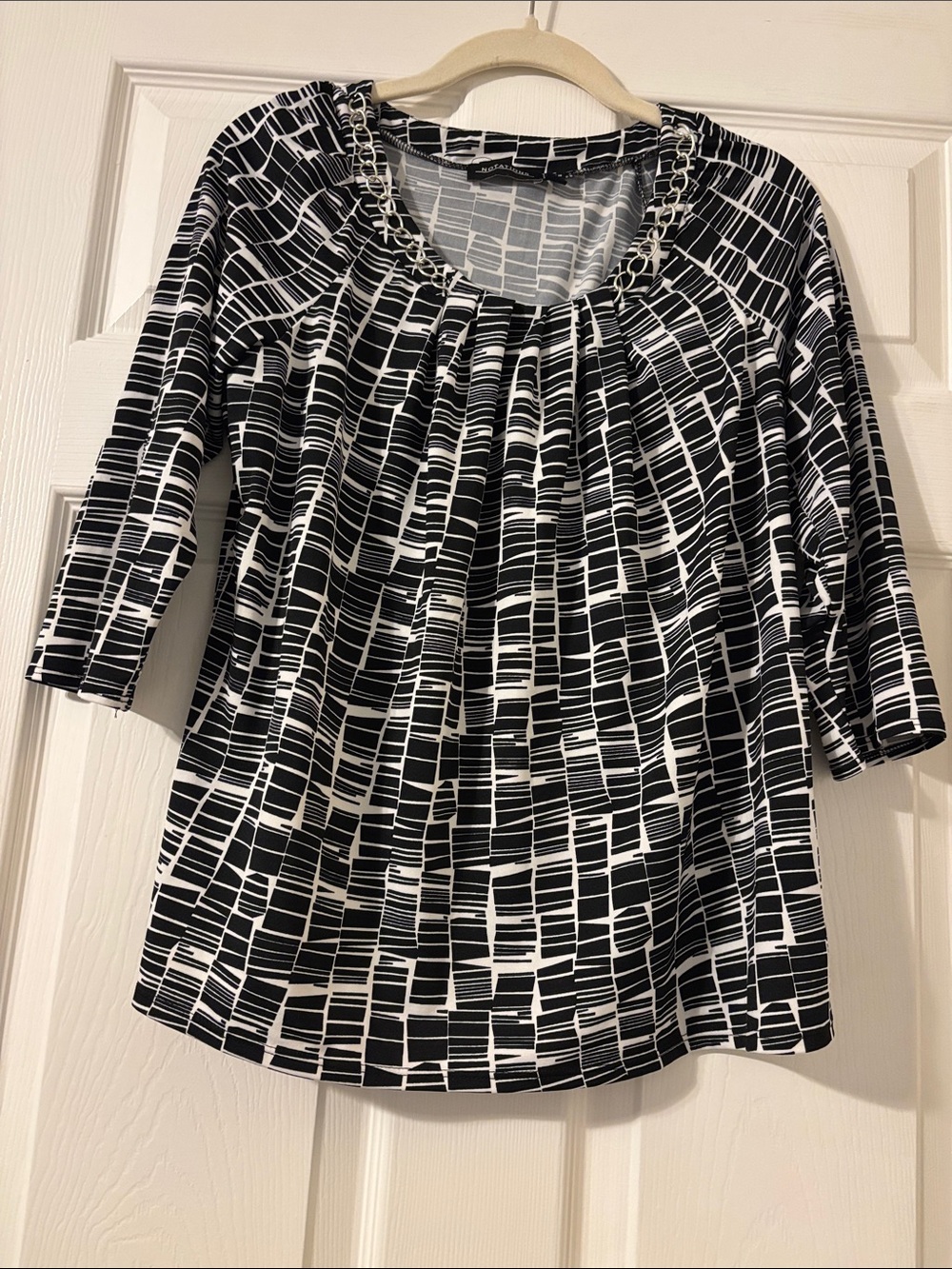 Notations Black & White Geometric Scoop Neck Tunic size S